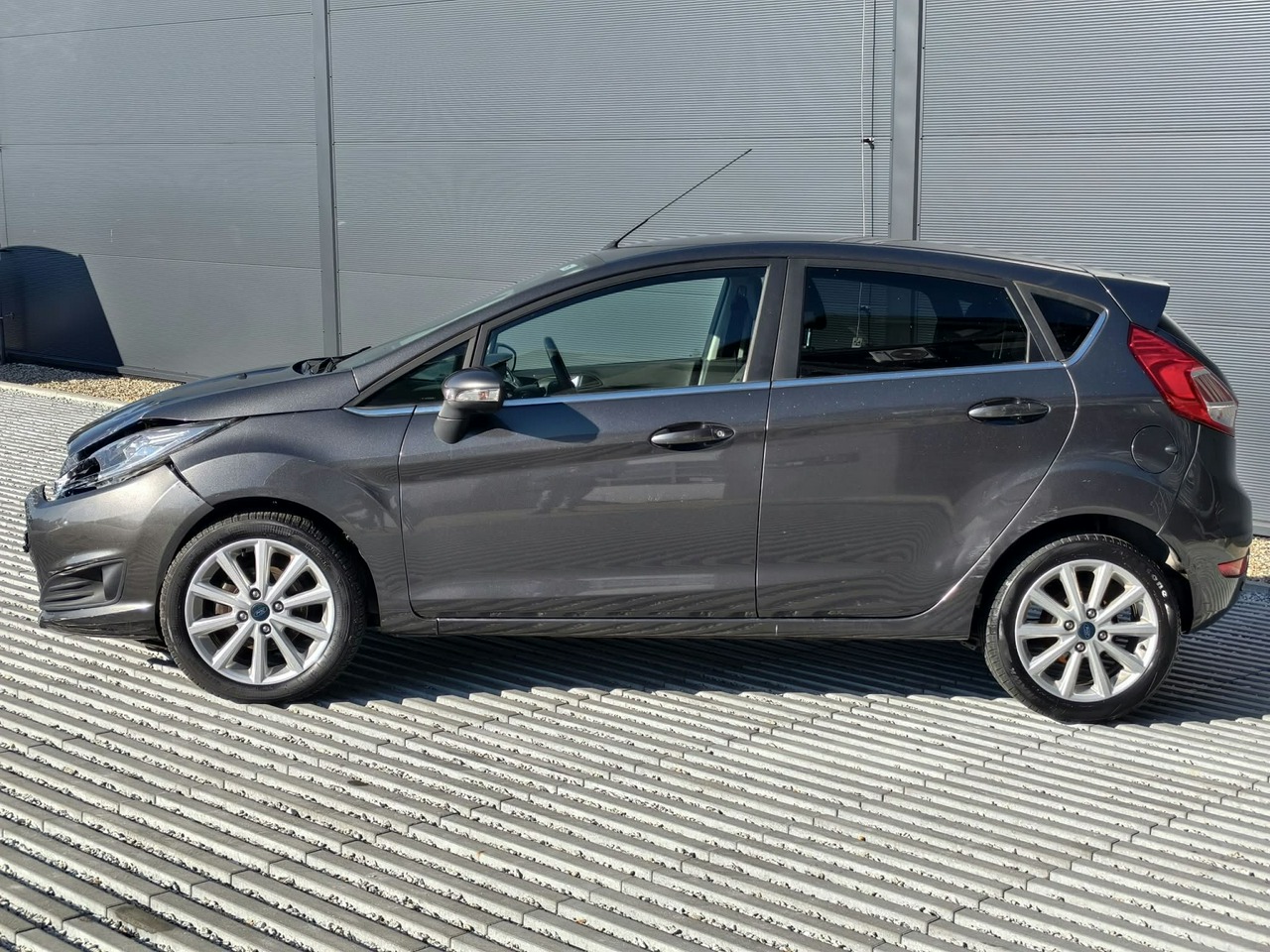 Ford Fiesta - obrazek 4