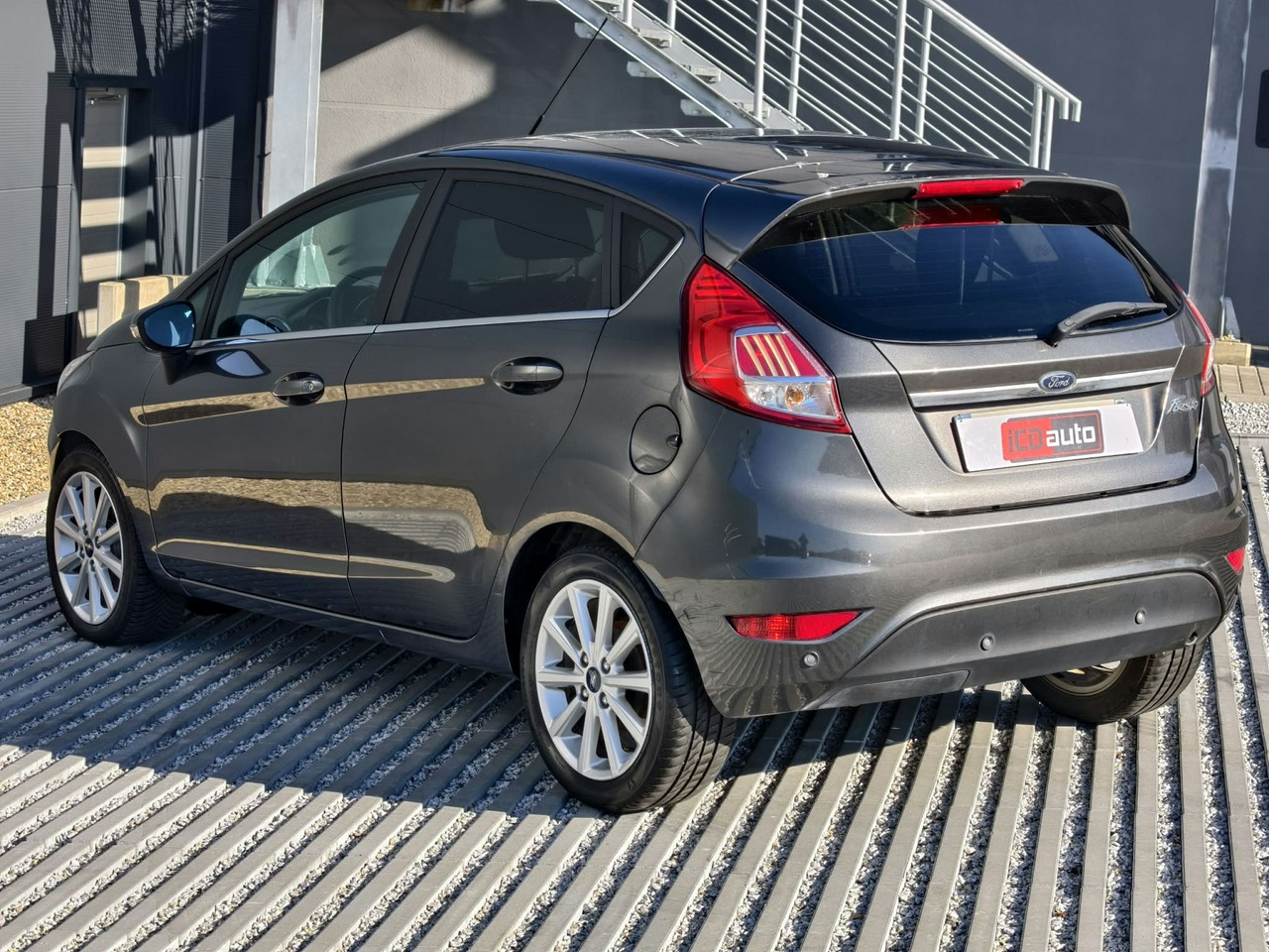 Ford Fiesta - obrazek 5