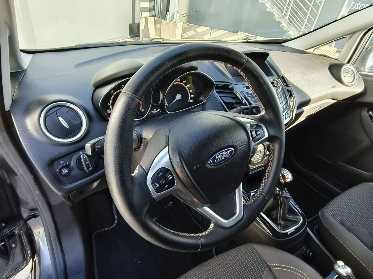 Ford Fiesta - obrazek 11